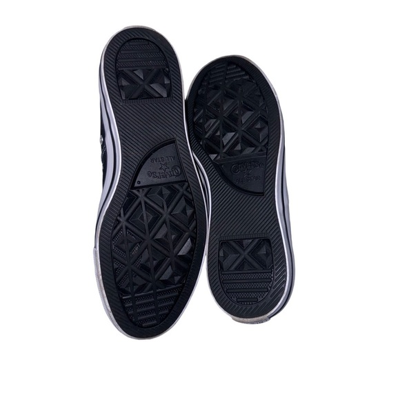 Converse X Hello Kitty (NWT) RARE, Limited Edition, Women’s Size 9 - Picture 3 of 13